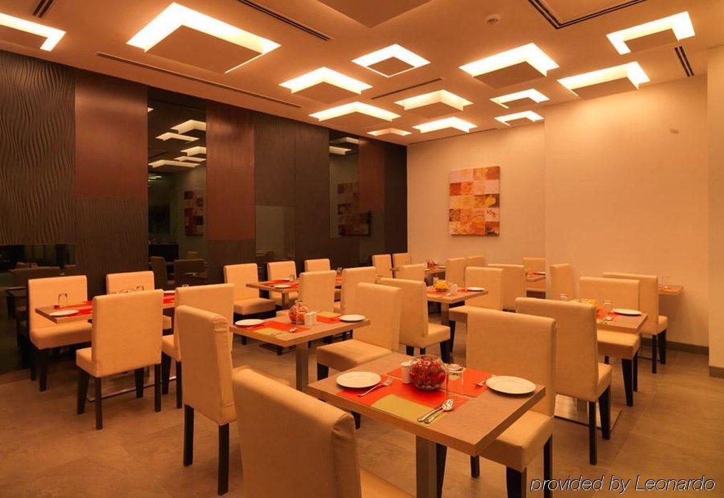 24 Tech Hotel Bangalore Buitenkant foto