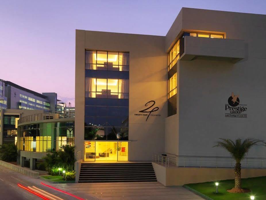 24 Tech Hotel Bangalore Buitenkant foto