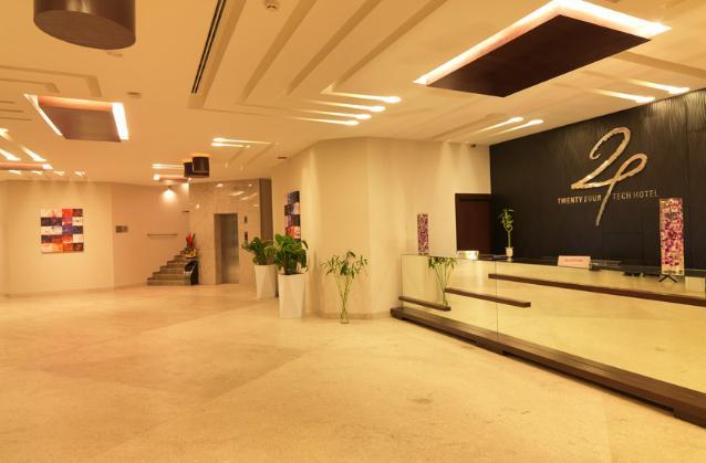 24 Tech Hotel Bangalore Buitenkant foto